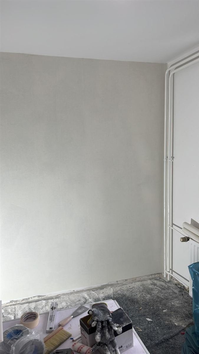 Tapezierte Wand, beige